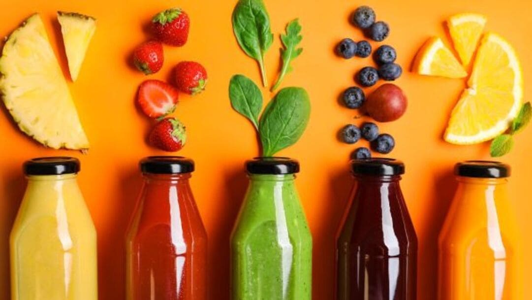 Axit Tartaric thường có trong nho, chuối, cam...