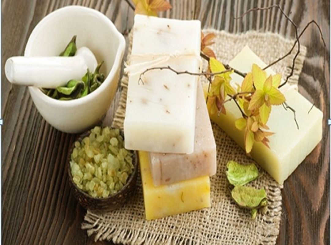 Chuẩn bị đủ nguyên liệu và dụng cụ bảo hộ cần thiết