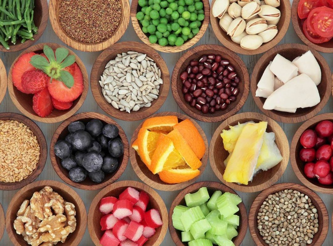 Hương liệu tổng hợp dùng trong thực phẩm giúp tạo mùi vị ổn định, đồng đều và tối ưu chi phí sản xuất