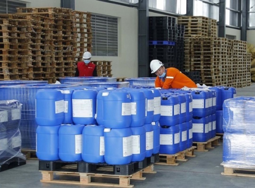 Phân loại và sắp xếp hóa chất đúng tiêu chuẩn an toàn