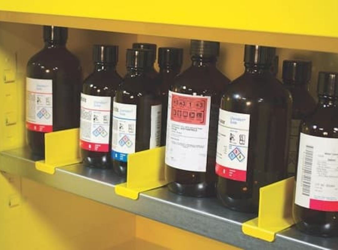 Quy định sắp xếp hóa chất trong kho giúp đảm bảo an toàn và dễ quản lý