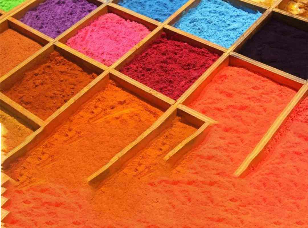 Hóa chất cải thiện độ bền màu giúp sản phẩm dệt giữ màu lâu hơn