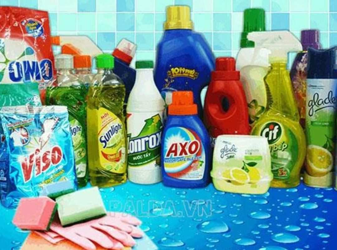 Hóa chất tẩy rửa công nghiệp giúp vệ sinh nhà xưởng sạch sẽ và an toàn hơn