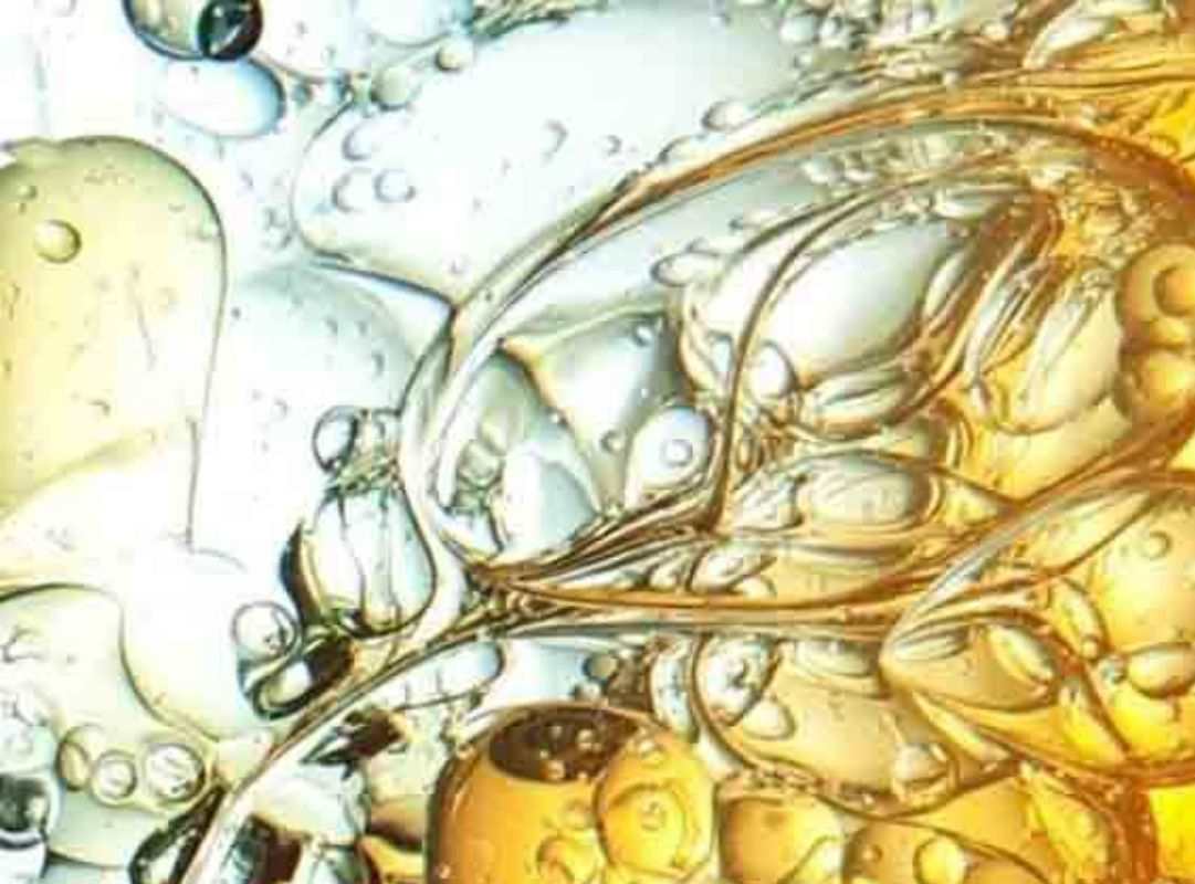 Nhũ hoá trong mỹ phẩm giúp sản phẩm không bị tách lớp theo thời gian