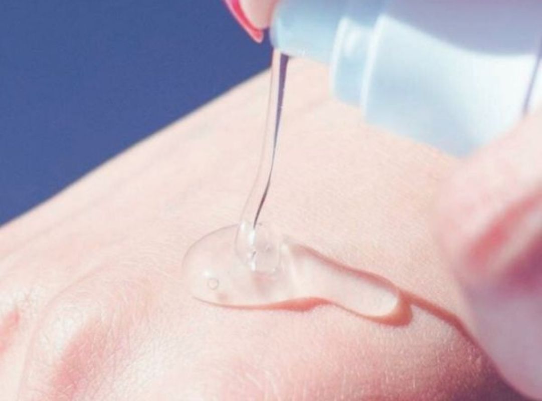 Thành phần làm đặc giúp kem dưỡng bám tốt hơn trên bề mặt da