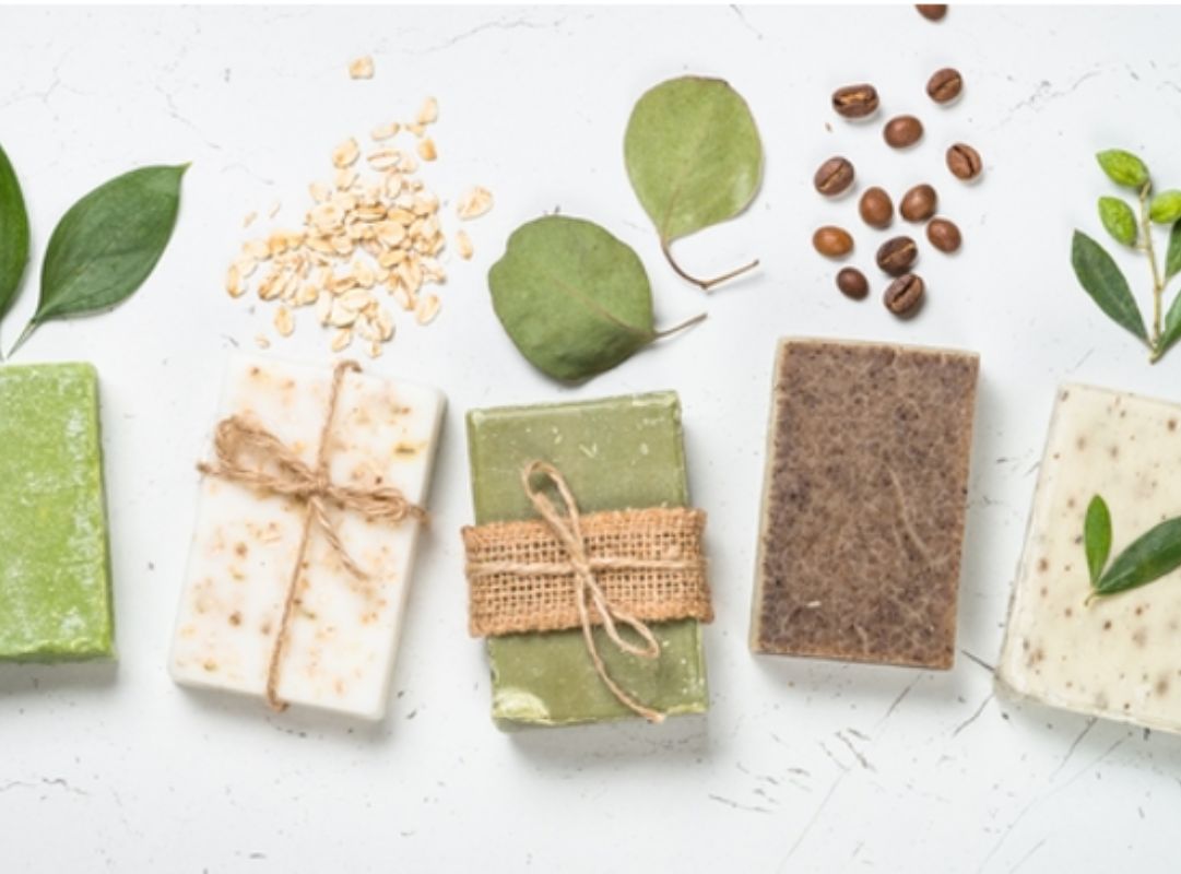 Xà phòng có thể chứa chất tạo màu để tăng tính thẩm mỹ sản phẩm